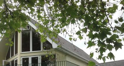 Appartement de luxe avec vue sur le golf. Wifi. Sky TV. Marche jusqu'au centre ville