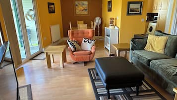 Smart TV, reproductor de DVD y libros