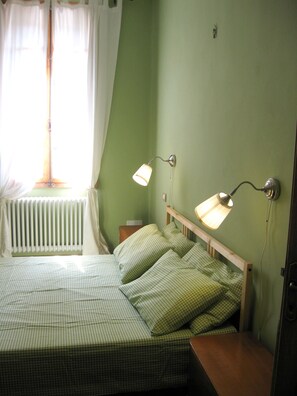 2 habitaciones, wifi gratis y ropa de cama 