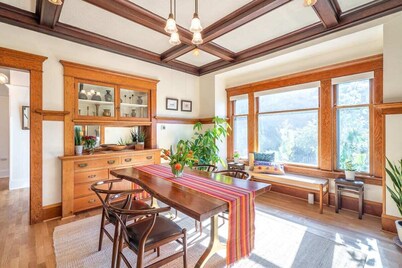 Stylish Craftsman in the Heart of PDX