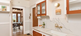 Stylish Craftsman in the Heart of PDX