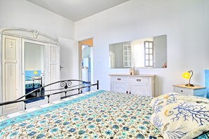 2 bedrooms, travel cot, free WiFi, bed sheets - Exclusive Villa with Pool (Gagliano del Capo)