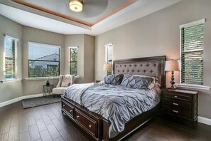 6 bedrooms, iron/ironing board, travel cot, WiFi