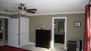 4 chambres, fer et planche Ă repasser, Wi-Fi gratuit, draps fournis