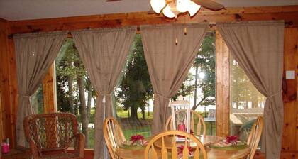 Sleeps 8, 3 bed 2 full bath with queen sleeper sofa.