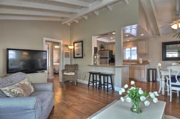 Smart TV, DVD player