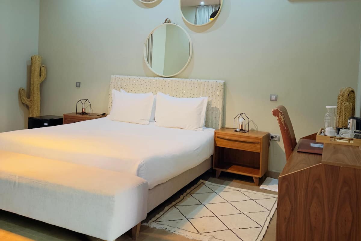 Standard Double Room | Egyptian cotton sheets, premium bedding, pillow-top beds, in-room safe