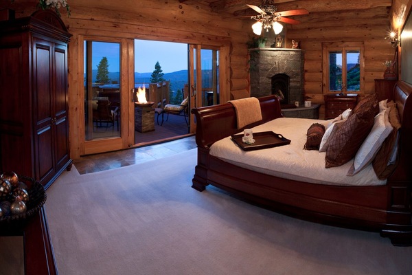 Master Bedroom - for the king and queen!