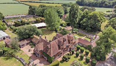 Cosy Historic Wing - Private Indoor Pool, Perfect Country Retreat
