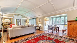 TV, fireplace, DVD player, ping pong