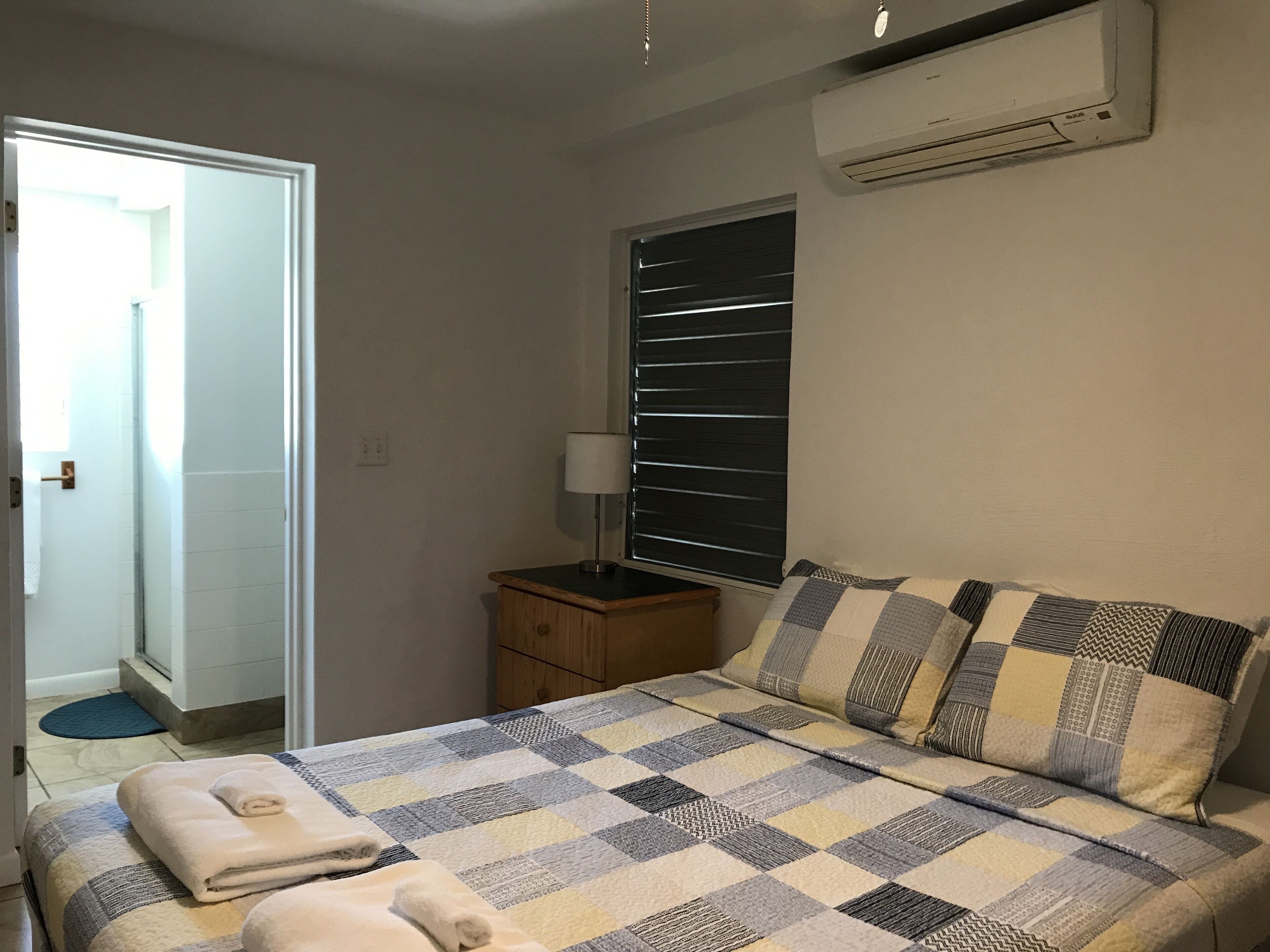 2 soverom, strykejern/-brett, wi-fi og sengetøy