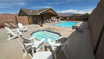 AuĂenpool, beheizter Pool