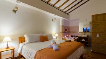 套房, 1 張特大雙人床, 熱水浴缸 | 埃及棉床單、高級寢具、羽絨被、遮光布/窗簾