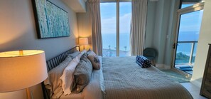 2 soverom, skrivebord, strykejern/-brett og wi-fi (inkludert)