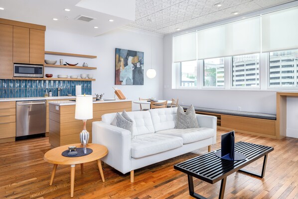 Televisión, Netflix, servicios de streaming y estéreo