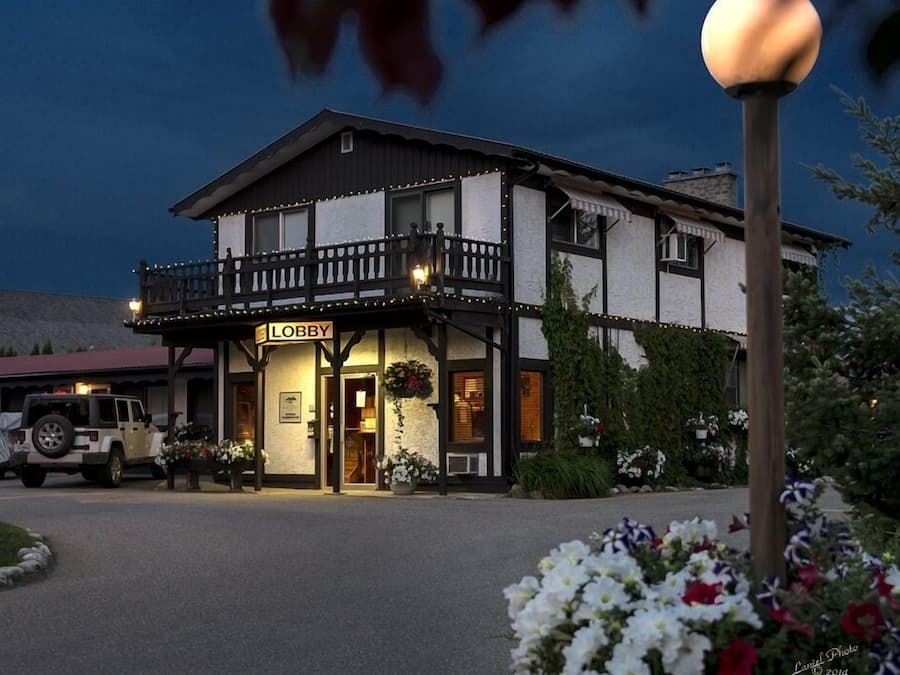 Front of property - evening/night