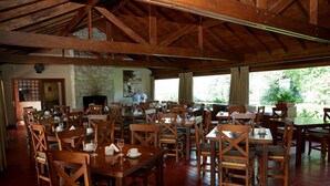 Restaurant - Estancia Fangio Balcarce by Esplendor Hoteles Boutique (Balcarce)