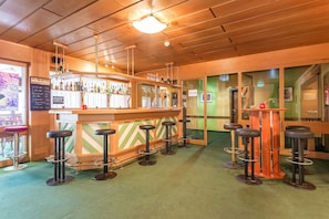 Bar (on property) - Hotel Rössl by Skinetworks (Schladming)