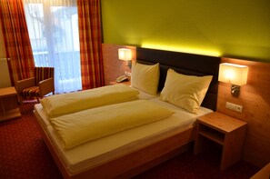 Meja, Wi-fi percuma, cadar katil 