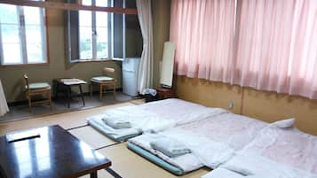 Japanese Style Room for 3 Guests | Free WiFi