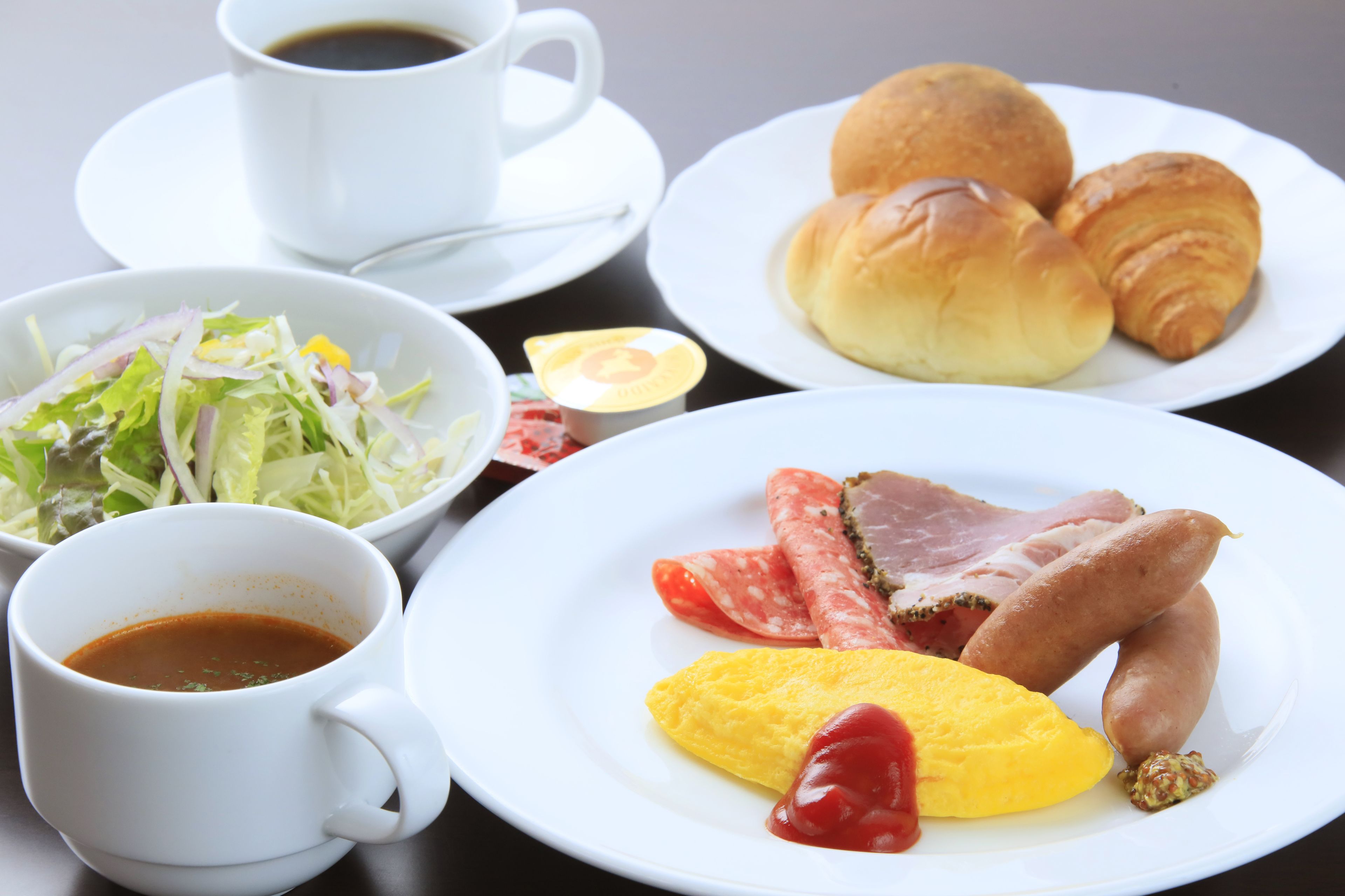 free daily full breakfast