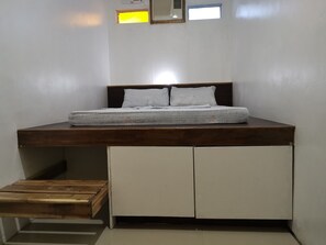 Basic Room (Private)