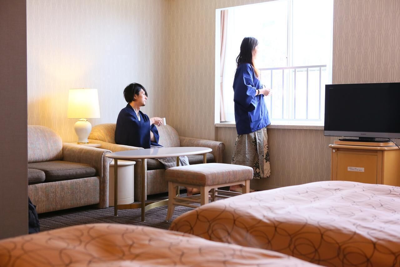 in-room safe, desk, laptop workspace, cots/infant beds