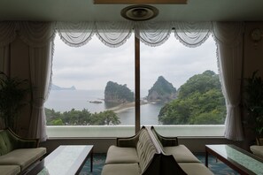 View from property - Dogashima Onsen Hotel (Nishiizu)