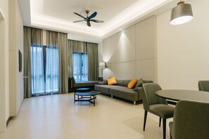 0B | Living area | Plasma TV