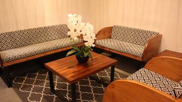 Siddeområde i lobbyen