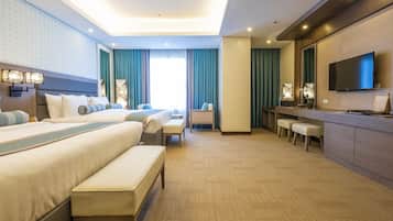 Family Room | Premium bedding, in-room safe, desk, soundproofing