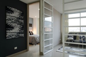 2 bedrooms, in-room safe, desk, iron/ironing board