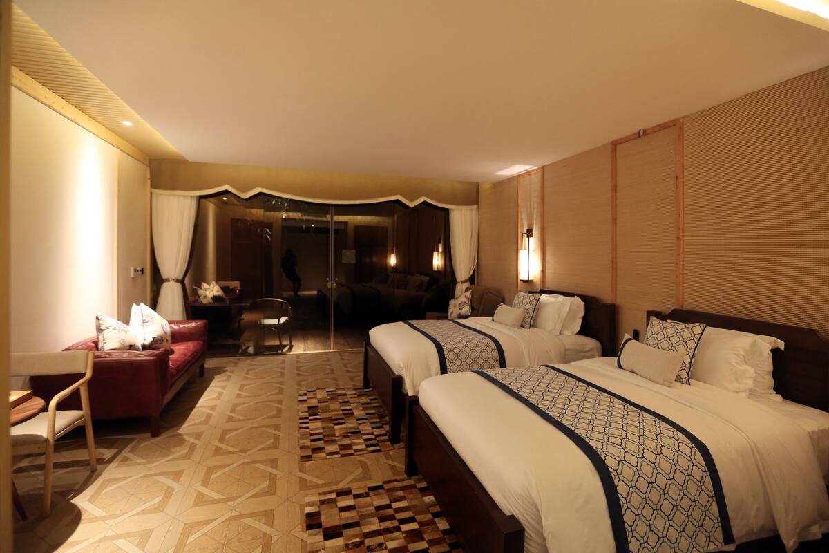 Kahden hengen superior-huone (kaksi sänkyä), jokinäköala | Ylelliset vuodevaatteet, minibaari, tallelokero huoneessa