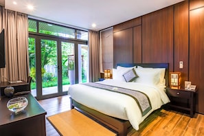 1 bedroom, premium bedding, pillowtop beds, free minibar items - Dai An Phu Villa (Da Nang)