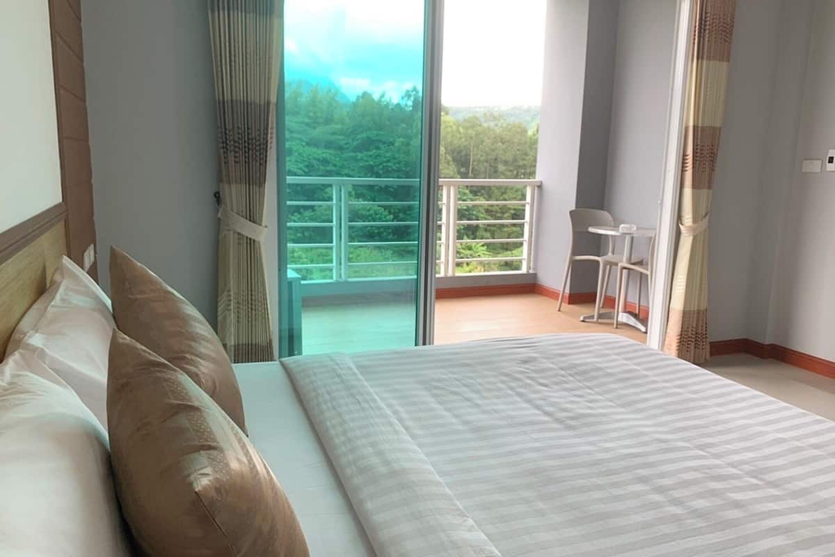 deluxe double or twin room | 1 bedroom, free wifi, bed sheets
