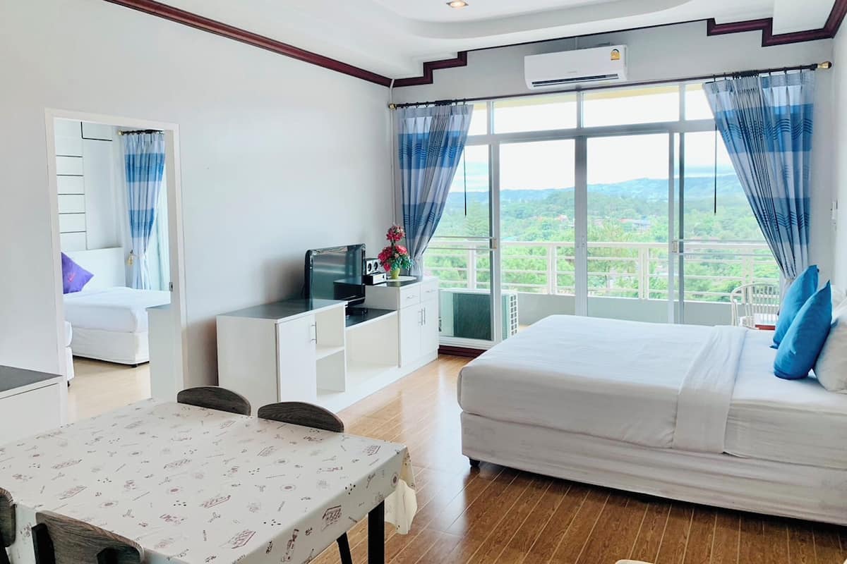 Grand Suite | WiFi (free), bed sheets