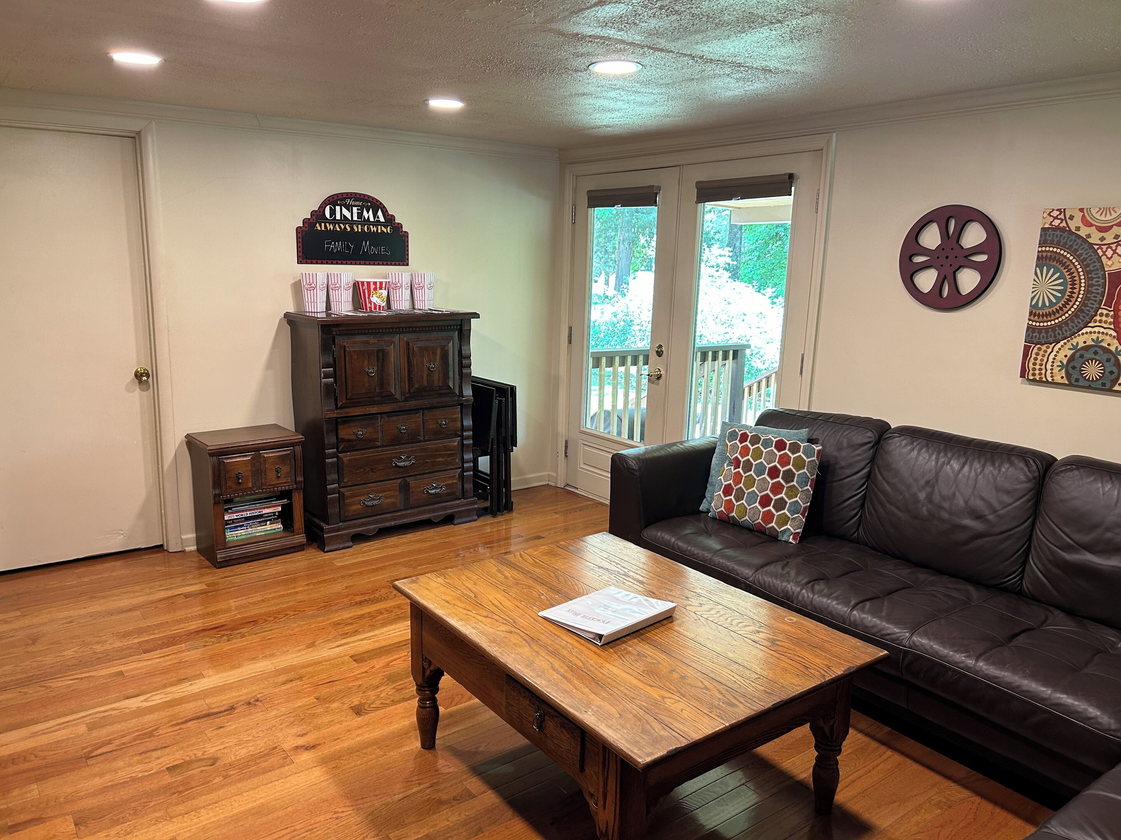 智能电视、电子游戏、书