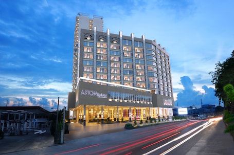 Front of property - evening/night