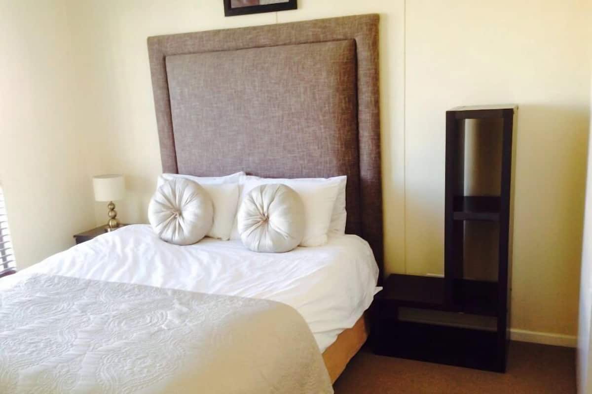 Apartment, 2 Bedrooms (LS303)