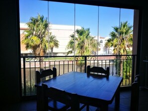 Apartment, 2 Bedrooms (M103) | Terrace/patio