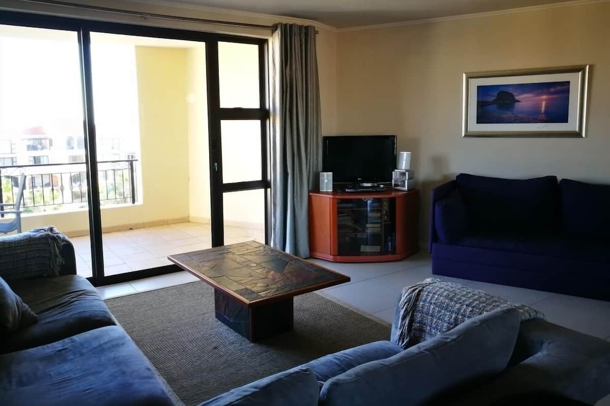 Apartment, 2 Bedrooms (P508) | Living room