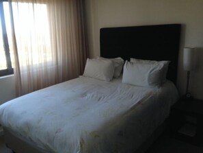 Apartment, 2 Bedrooms (KB709W) | In-room safe, desk, iron/ironing board, rollaway beds - Island Letting - (Self Catering) Knights Bridge Apartments (Cape Town)
