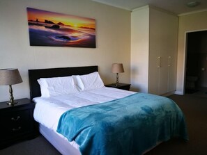 Apartment, 2 Schlafzimmer (MQ202) | Zimmersafe, Schreibtisch, Bügeleisen/Bügelbrett, Zustellbetten