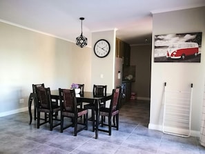 Apartment, 3 Bedrooms (MQ107) | In-room dining