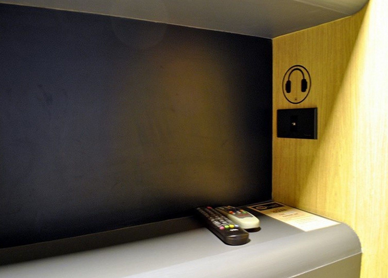 Private Capsule Female Dormitory | Room amenity