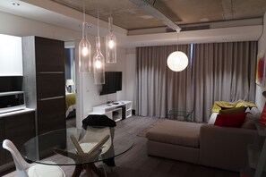 公寓, 1 間臥室 (M614) | 客廳 | 平面電視