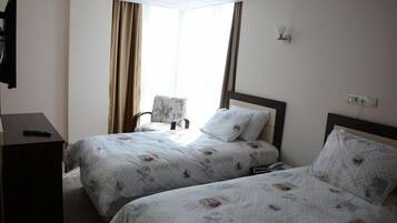Double or Twin Room | Hypo-allergenic bedding, minibar, desk, soundproofing
