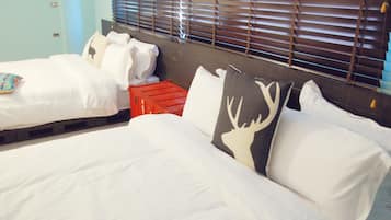 Standard Quadruple Room | Individually furnished, desk, blackout curtains, soundproofing