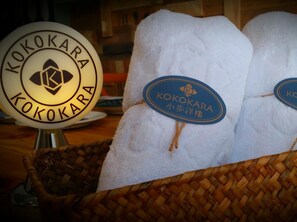 Standard Double Room | Individually furnished, desk, blackout drapes, soundproofing - Kokokara B&B (Tainan)