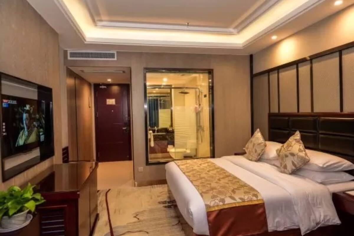 business double room | minibar, desk, blackout curtains, free wifi